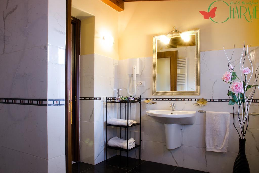 B&B Charme Sora Habitación foto